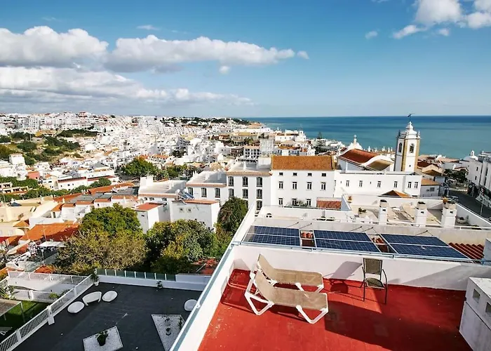 شقة Bay View Andrea Mit Meerblick Und Pool البوفيرا